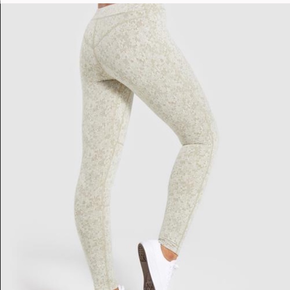 NWT Gymshark Fleur Leggings